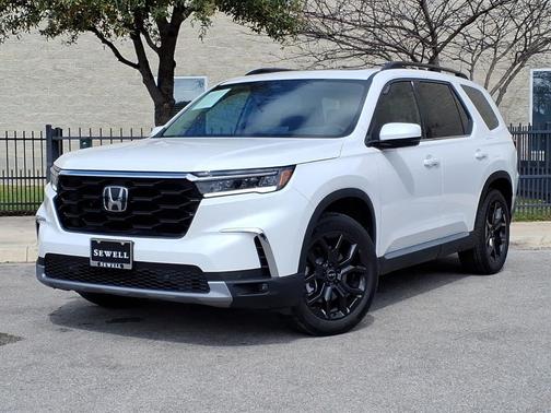 2025 Honda Pilot Touring 8-Passenger