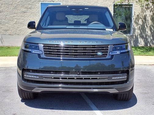 BELGRAVIA GREE 2026 Land Rover Range Rover P400 SE