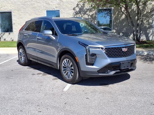 Argent Silver Metallic 2025 Cadillac XT4 Premium Luxury