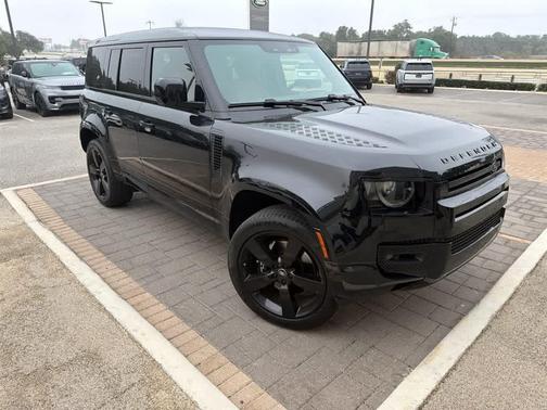 2024 Land Rover Defender 110 V8