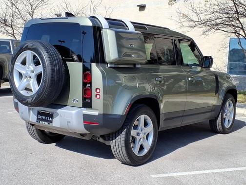 2020 Land Rover Defender 110 SE