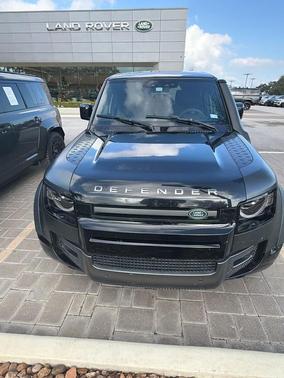 2022 Land Rover Defender 110 V8