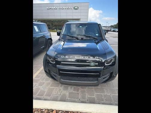 2022 Land Rover Defender 110 V8