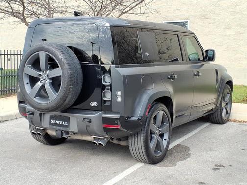 2022 Land Rover Defender 110 V8