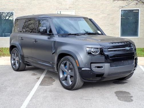 2022 Land Rover Defender 110 V8