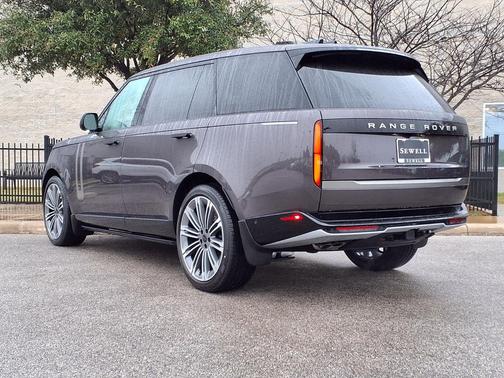 2026 Land Rover Range Rover P530 SE 7 Seat