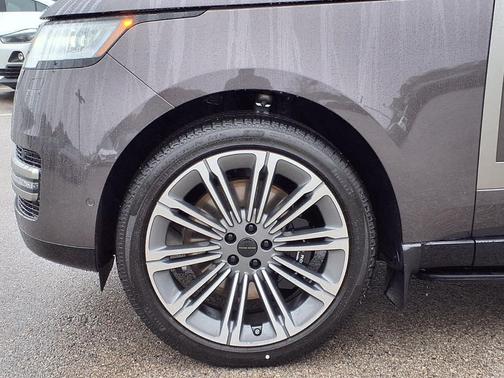 2026 Land Rover Range Rover P530 SE 7 Seat