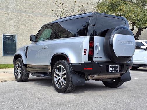 2024 Land Rover Defender 90 P400 X-Dynamic SE