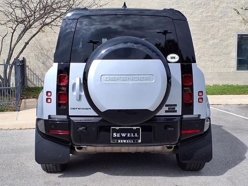 2024 Land Rover Defender 90 P400 X-Dynamic SE