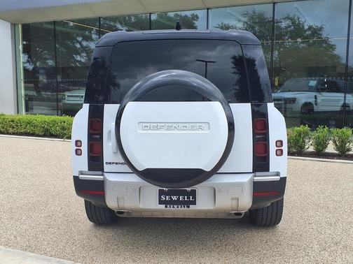 Fuji White 2024 Land Rover Defender 130 P400 S