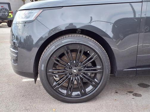 2025 Land Rover Range Rover P530 SE 7 Seat