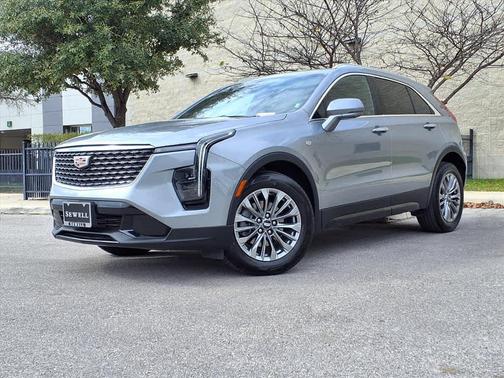 2025 Cadillac XT4 Premium Luxury