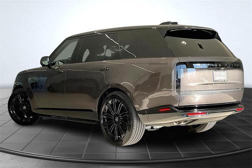 2025 Land Rover Range Rover P530 SE 7 Seat