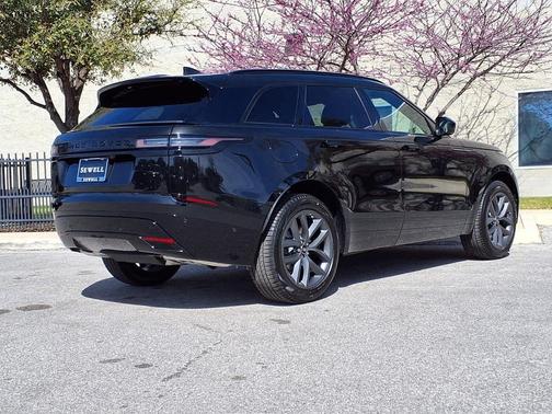 2026 Land Rover Range Rover Velar P250 SE R-Dynamic