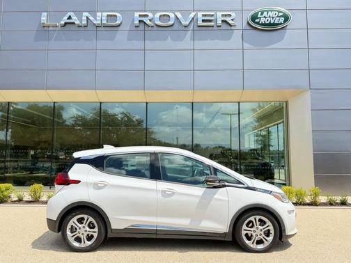 Summit White 2017 Chevrolet Bolt EV LT