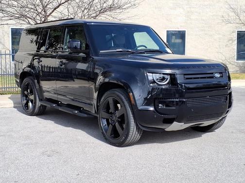 2026 Land Rover Defender V8