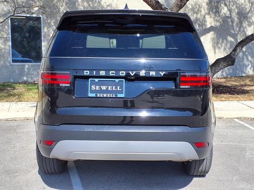 2025 Land Rover Discovery P300 S