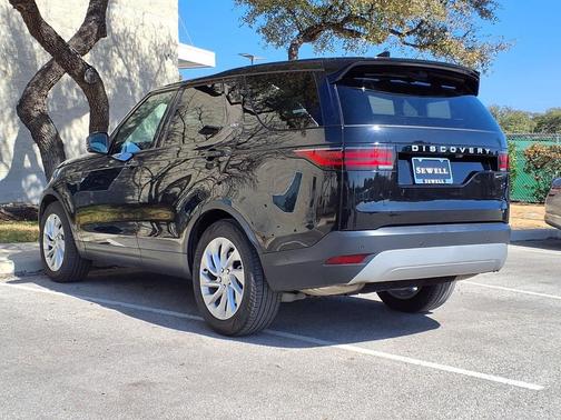 2025 Land Rover Discovery P300 S