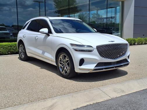 Alta White 2023 Genesis GV70 2.5T AWD