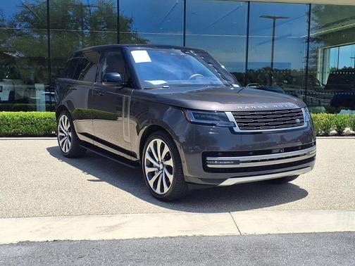 Charente Grey Premium Metallic 2023 Land Rover Range Rover P530 SE