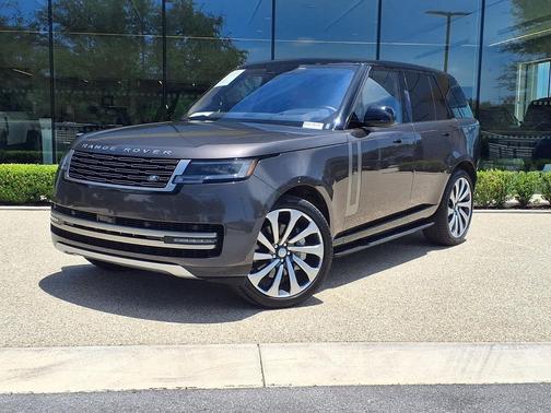 Charente Grey Premium Metallic 2023 Land Rover Range Rover P530 SE