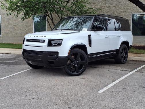 Fuji White 2026 Land Rover Defender P400 X-Dynamic SE