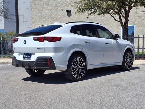 2024 BMW X2 xDrive28i