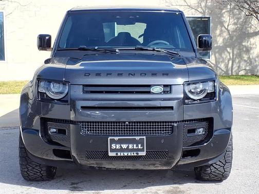 2024 Land Rover Defender 110 V8