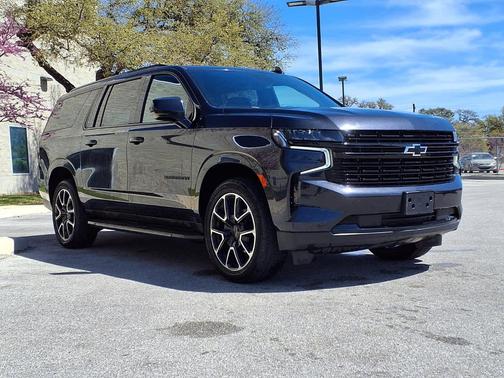 2024 Chevrolet Suburban RST