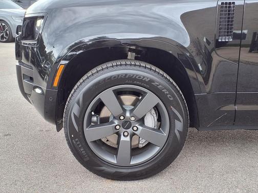 2026 Land Rover Defender P400 X-Dynamic SE