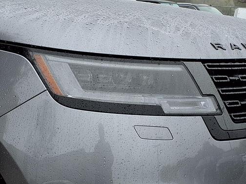 2026 Land Rover Range Rover P530 SE 7 Seat