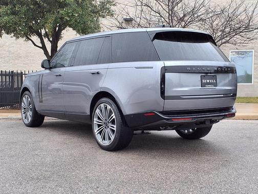 2026 Land Rover Range Rover P530 SE 7 Seat