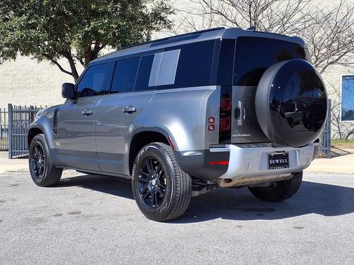 2025 Land Rover Defender 110 P300