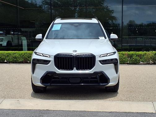 Alpine White 2023 BMW X7 xDrive40i