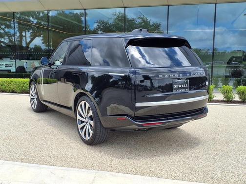 Santorini Black Metallic 2024 Land Rover Range Rover P615 SV