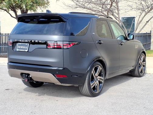 CARPATHIAN GREY 2026 Land Rover Discovery Tempest Edition