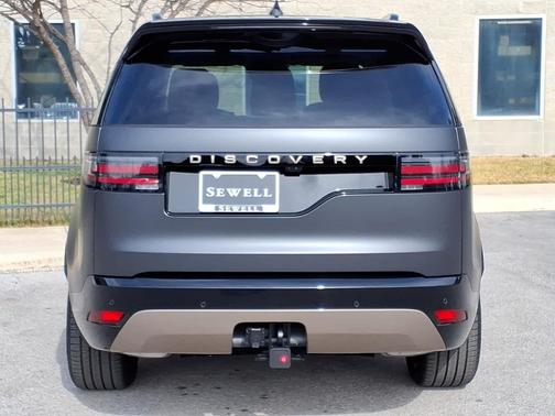 CARPATHIAN GREY 2026 Land Rover Discovery Tempest Edition