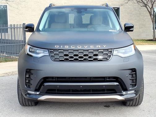 CARPATHIAN GREY 2026 Land Rover Discovery Tempest Edition