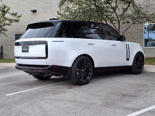 2025 Land Rover Range Rover P530 SE