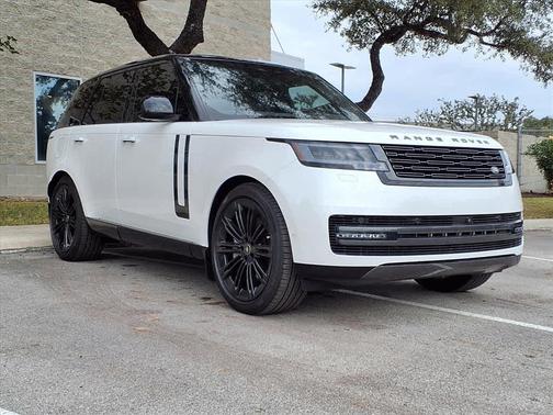 2025 Land Rover Range Rover P530 SE