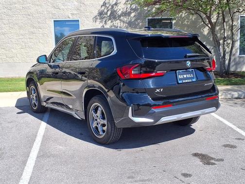 Jet Black 2025 BMW X1 xDrive28i
