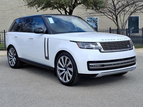 OSTUNI PEARL WH 2026 Land Rover Range Rover P400 SE