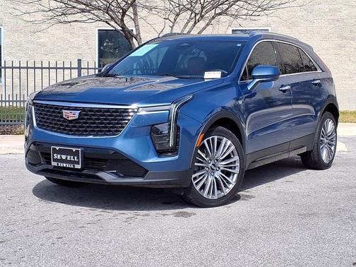 2024 Cadillac XT4 Premium Luxury