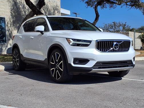 2022 Volvo XC40 T5 Inscription