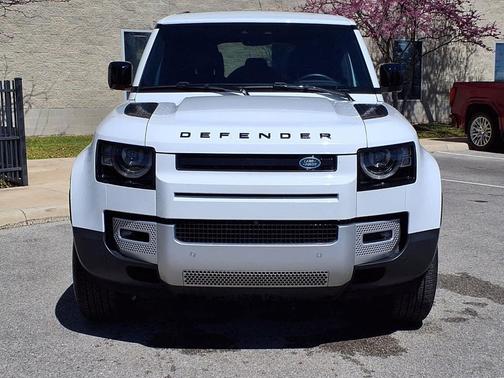 2025 Land Rover Defender 110 P300