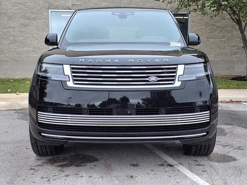 2025 Land Rover Range Rover P615 SV