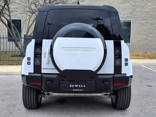 2026 Land Rover Defender P400 X-Dynamic SE