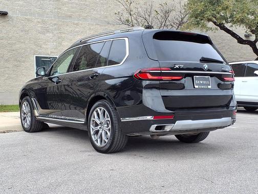 2025 BMW X7 xDrive40i