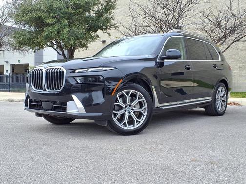 2025 BMW X7 xDrive40i
