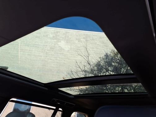 BLACK 2023 Land Rover Range Rover SV